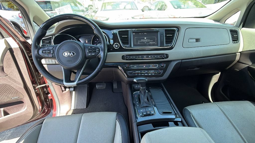 Used 2018 Kia Sedona SX Limited FWD image 16