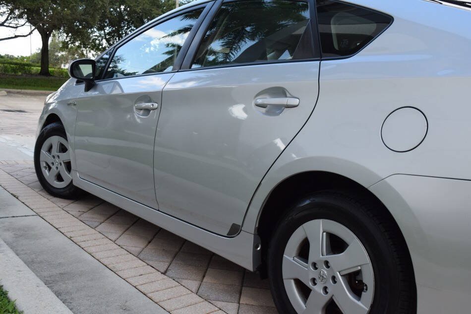 Used 2010 Toyota Prius Two FWD image 27