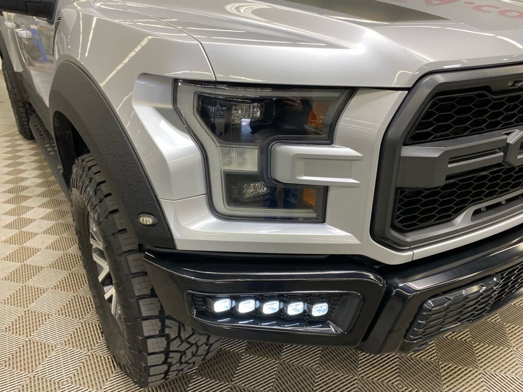 Used 2018 Ford F150 Raptor w/ Equipment Group 802A Luxury image 2