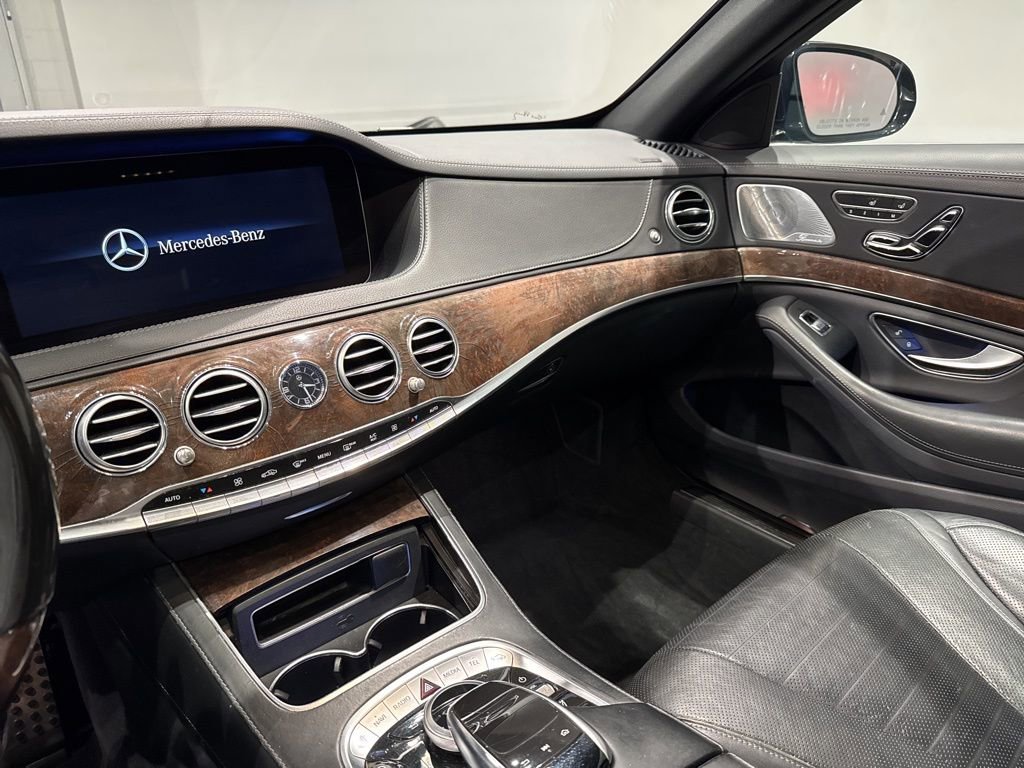 Used 2018 Mercedes-Benz S 560 4MATIC Sedan w/ AMG Line Exterior image 16