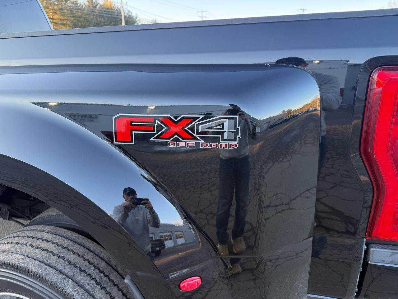 Used 2017 Ford F450 Platinum w/ Platinum Ultimate Package AWD/4WD image 12