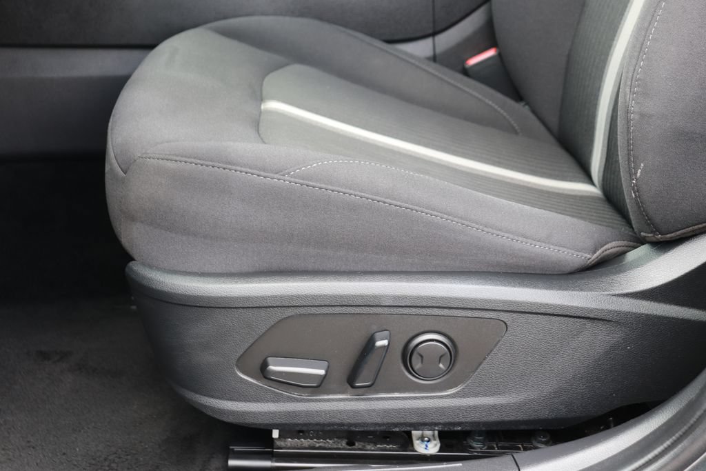 Used 2024 Ford Escape ST-Line FWD image 9