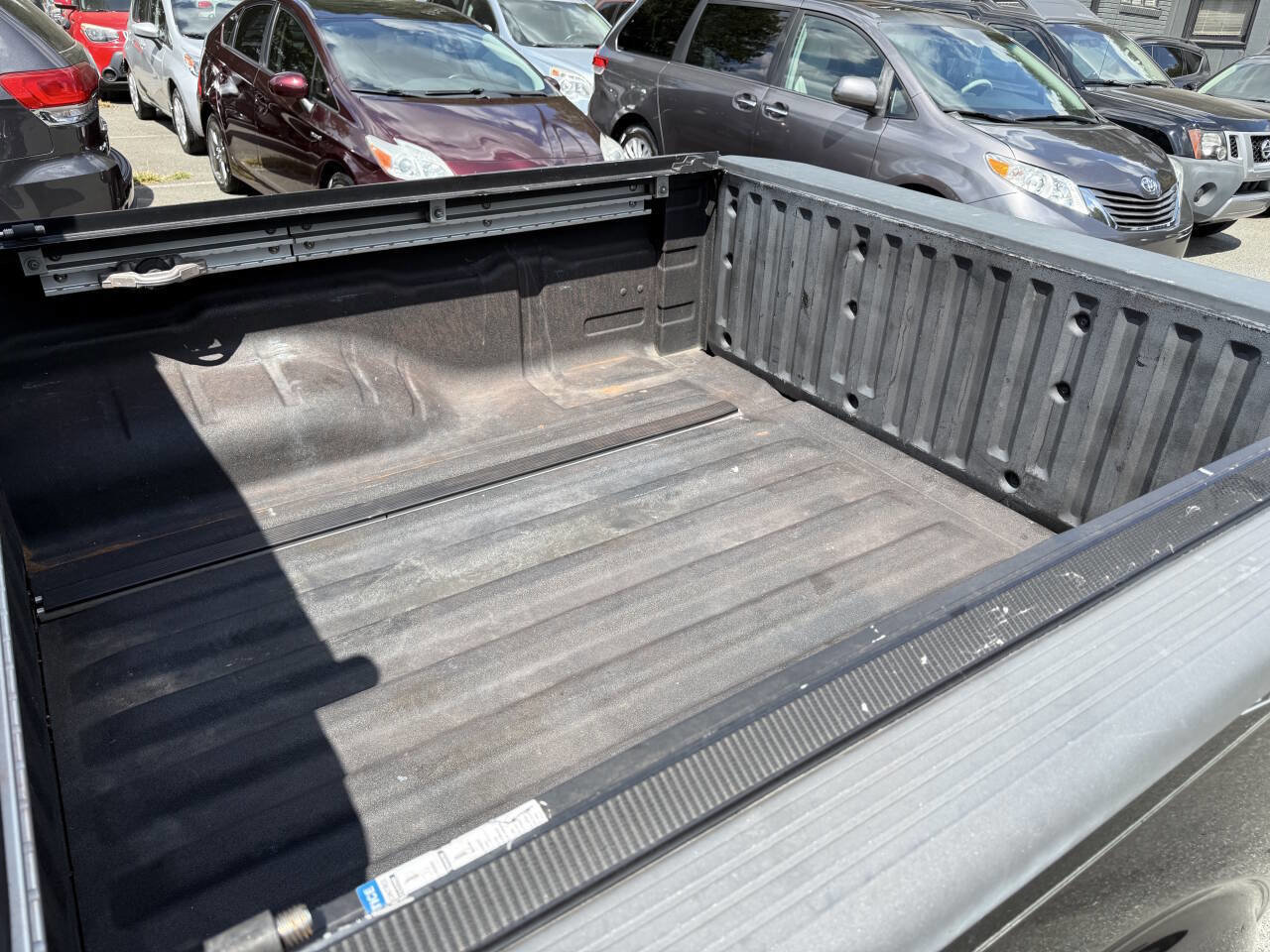 Used 2017 Nissan Frontier PRO-4X w/ Pro-4x Luxury Package image 12