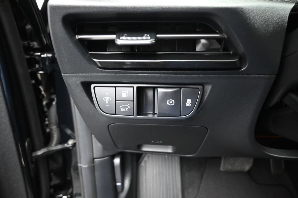 Used 2025 Kia EV6 Wind RWD image 13