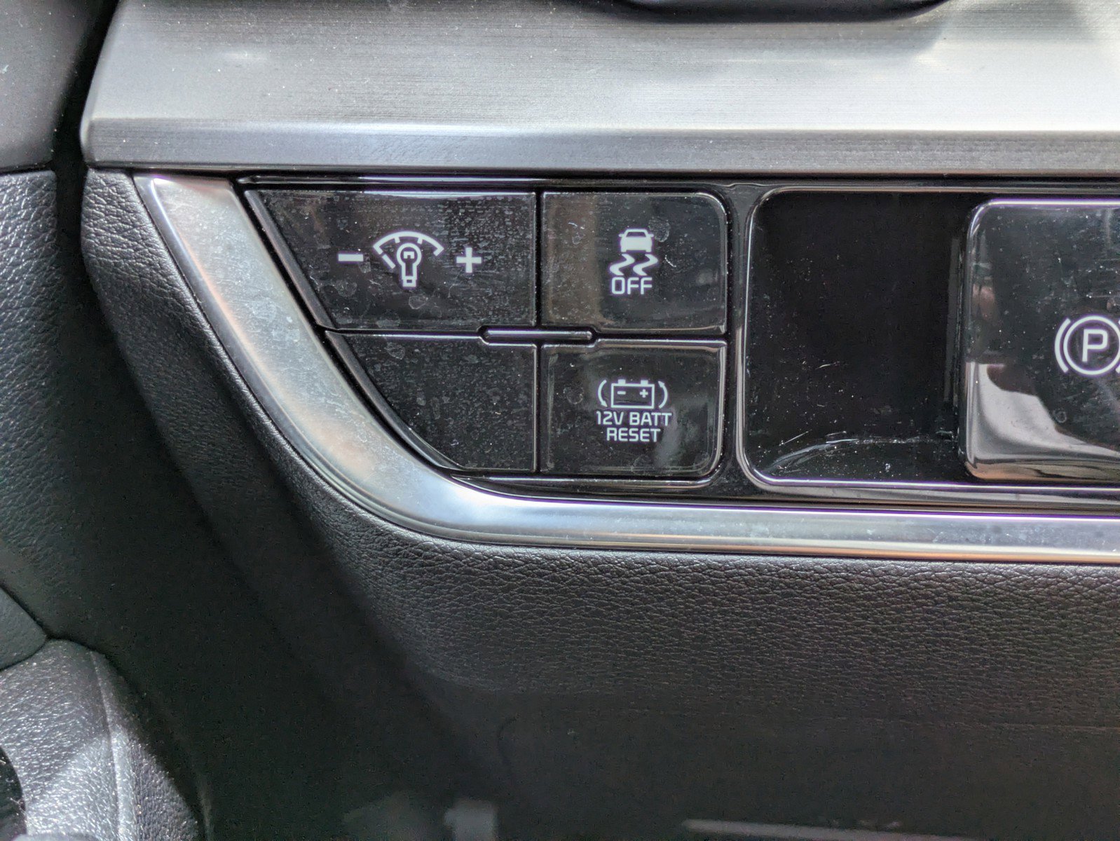 Certified 2023 Kia Sportage EX AWD/4WD image 19