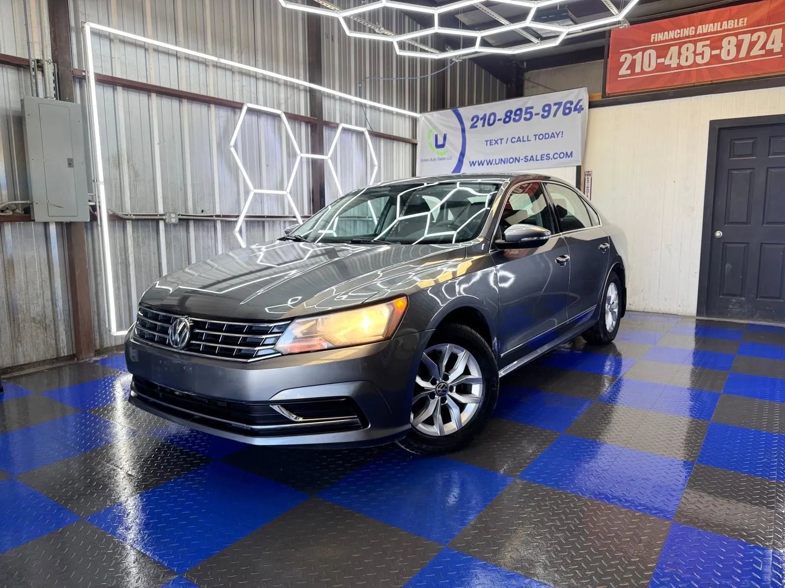 Used 2016 Volkswagen Passat 1.8T S image 3