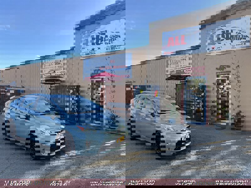 Used 2013 Toyota Prius Three FWD image 3