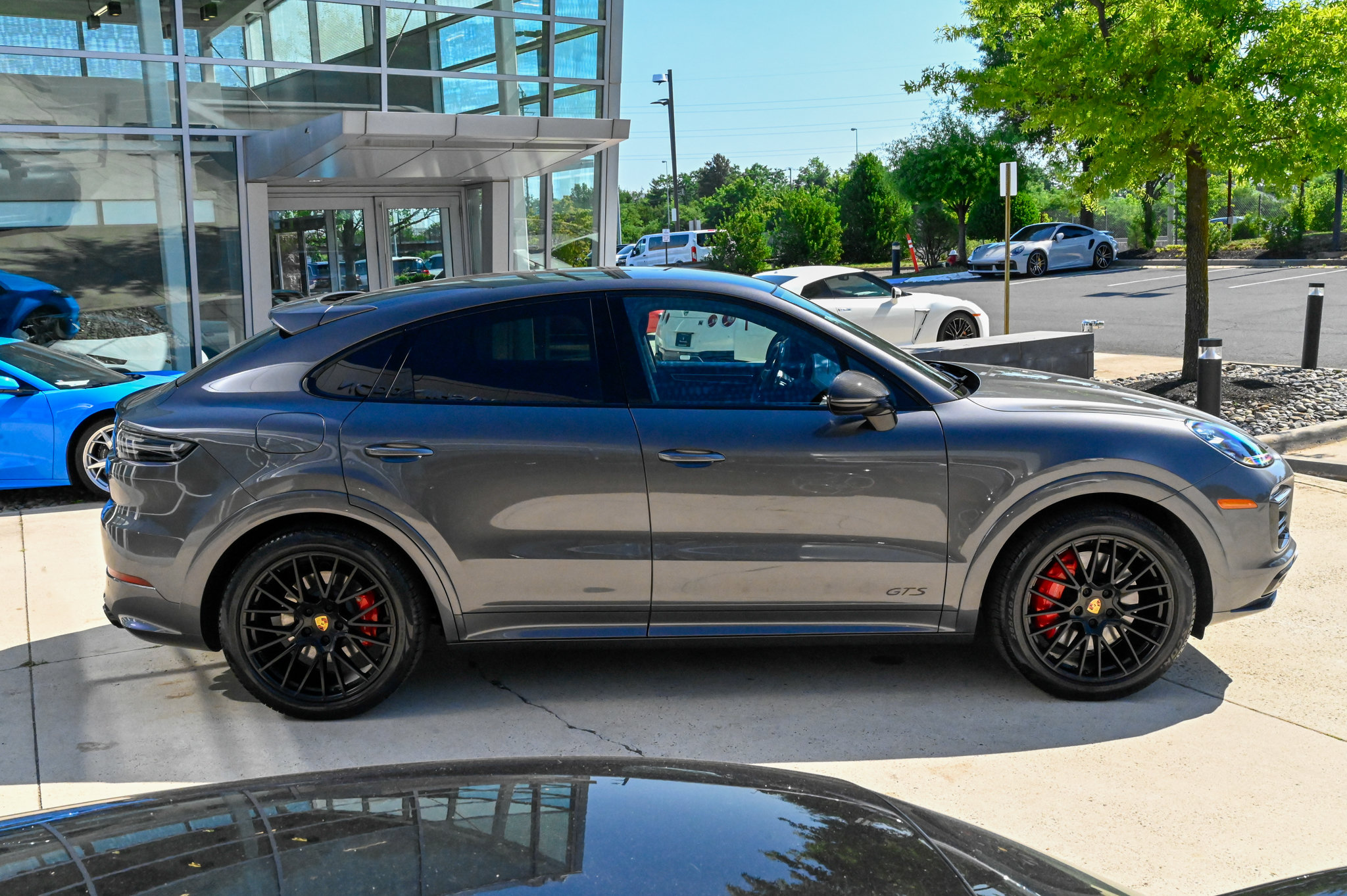 Used 2023 Porsche Cayenne GTS AWD/4WD image 4