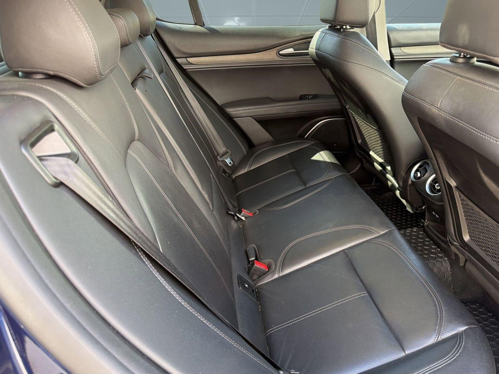 Used 2018 Alfa Romeo Stelvio Ti image 28