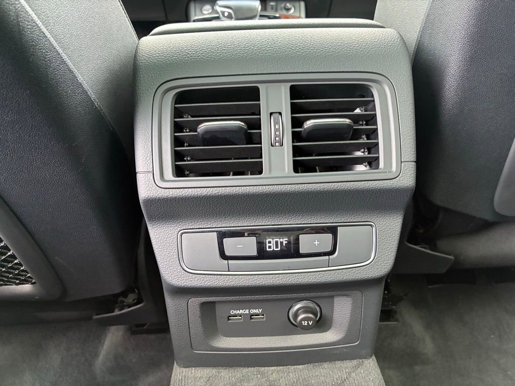 Used 2023 Audi Q5 2.0T Premium w/ Convenience Package image 16