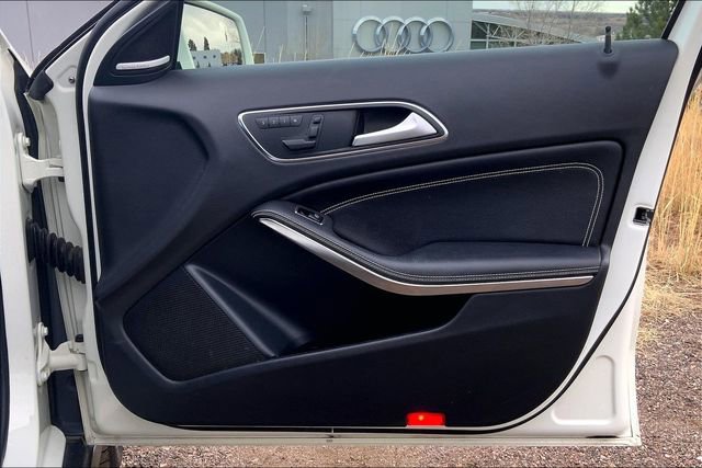 Used 2015 Mercedes-Benz GLA 250 4MATIC image 27