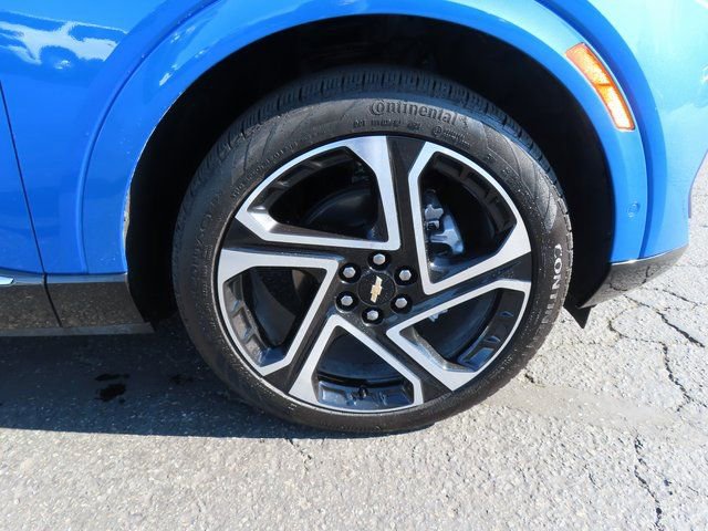 Used 2025 Chevrolet Equinox EV LT w/ Convenience Package II FWD image 9