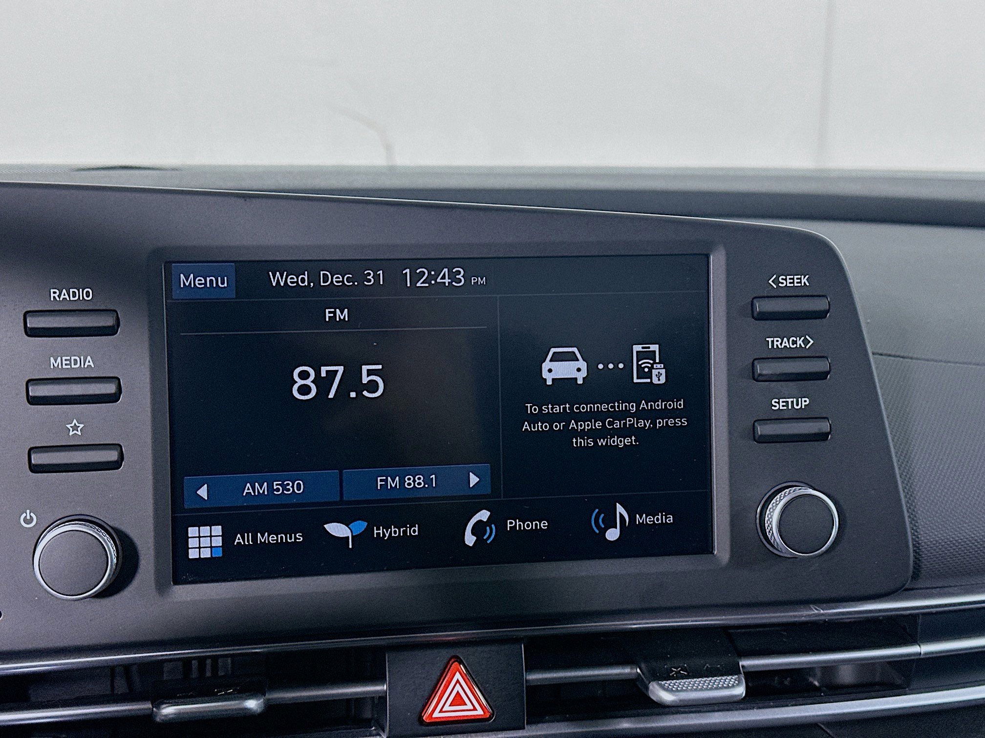 Used 2025 Hyundai Elantra Blue image 21