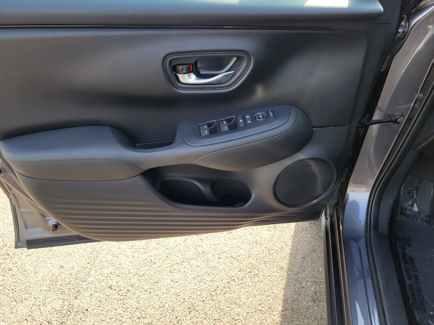 Certified 2025 Honda HR-V LX image 18