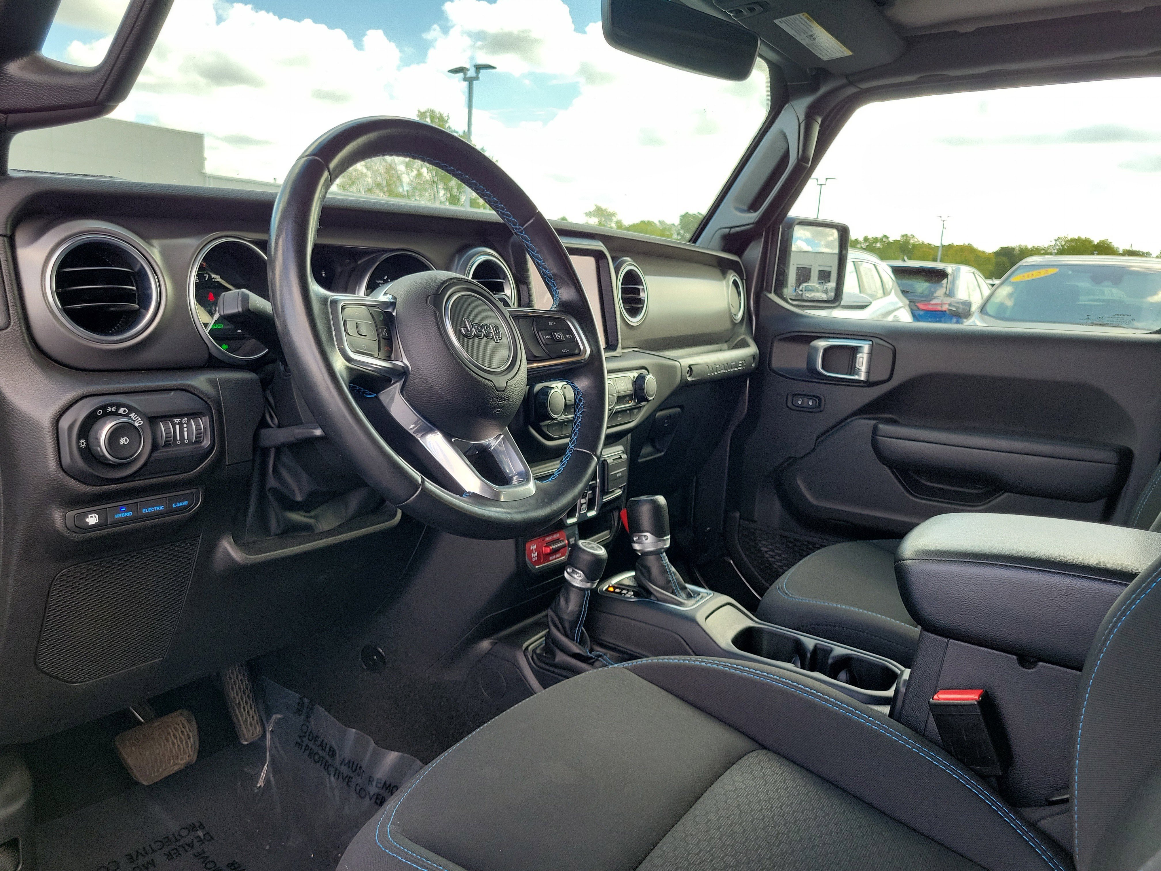 Used 2022 Jeep Wrangler Unlimited Rubicon image 19