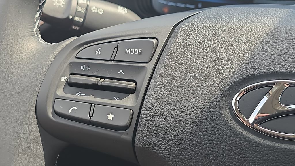 New 2026 Hyundai Venue SEL FWD image 22