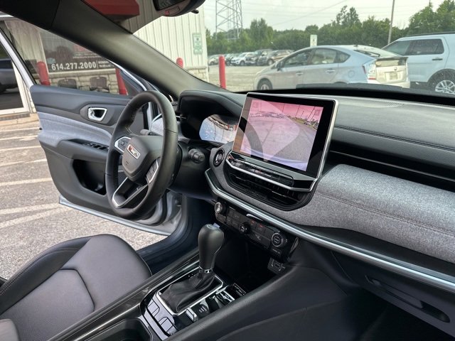 Used 2024 Jeep Compass Latitude image 24