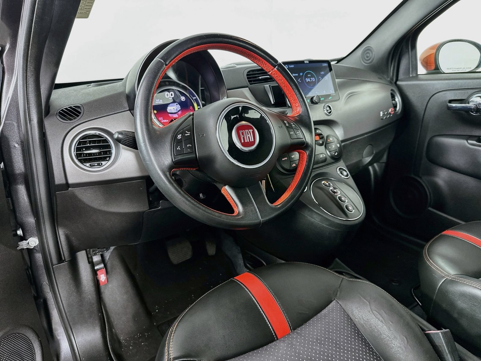 Used 2014 FIAT 500 e w/ Esport Package FWD image 10