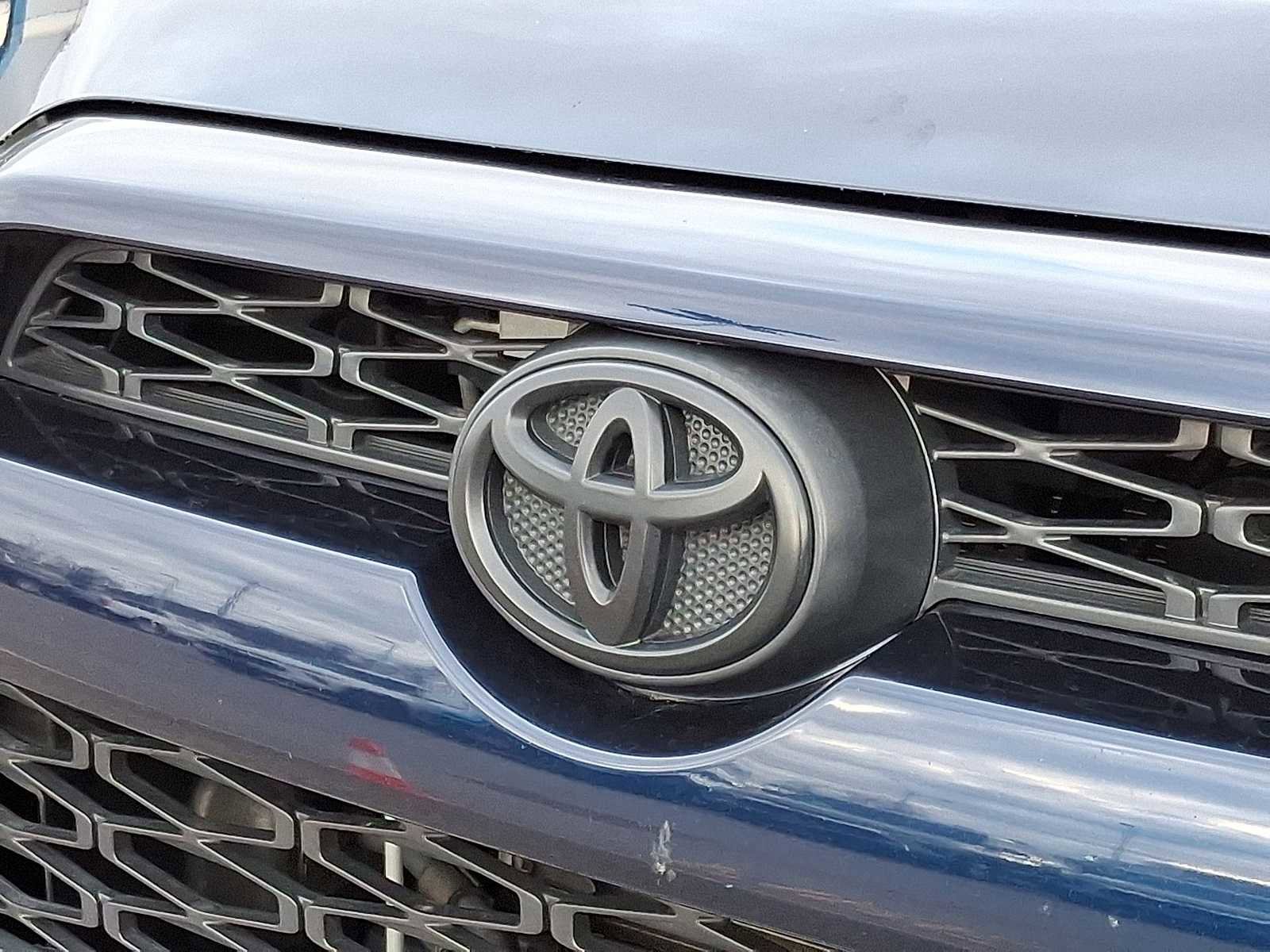 Used 2019 Toyota 4Runner TRD Off-Road w/ Wilderness Package image 35