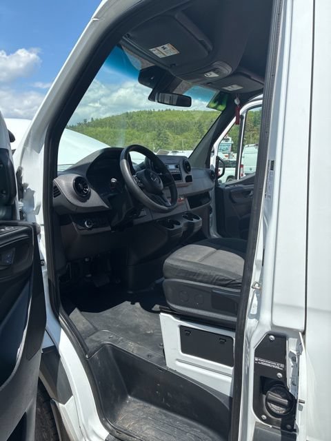 Used 2023 Mercedes-Benz Sprinter 2500 image 26