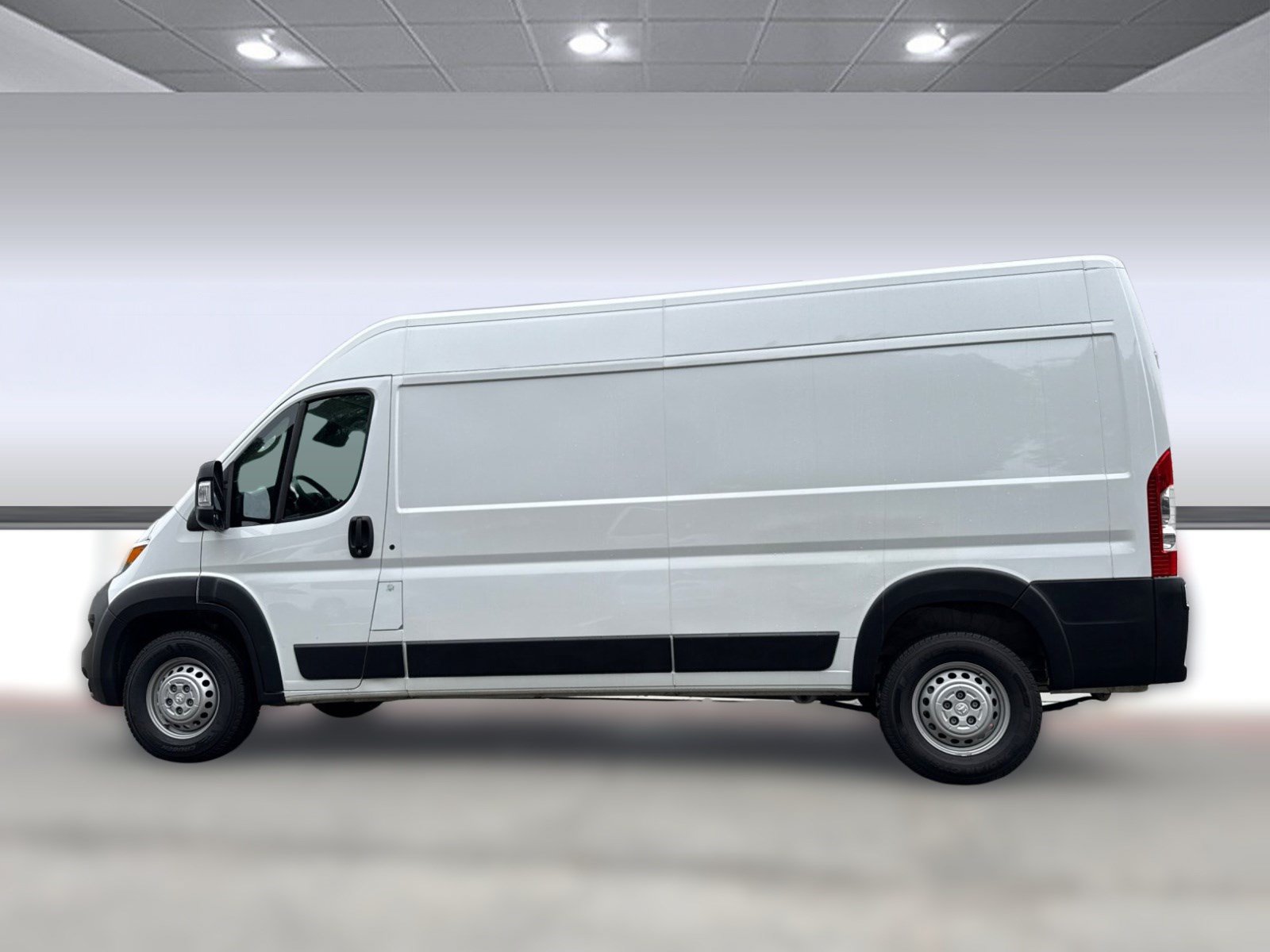 Used 2025 RAM ProMaster 2500 w/ Convenience Group FWD image 2