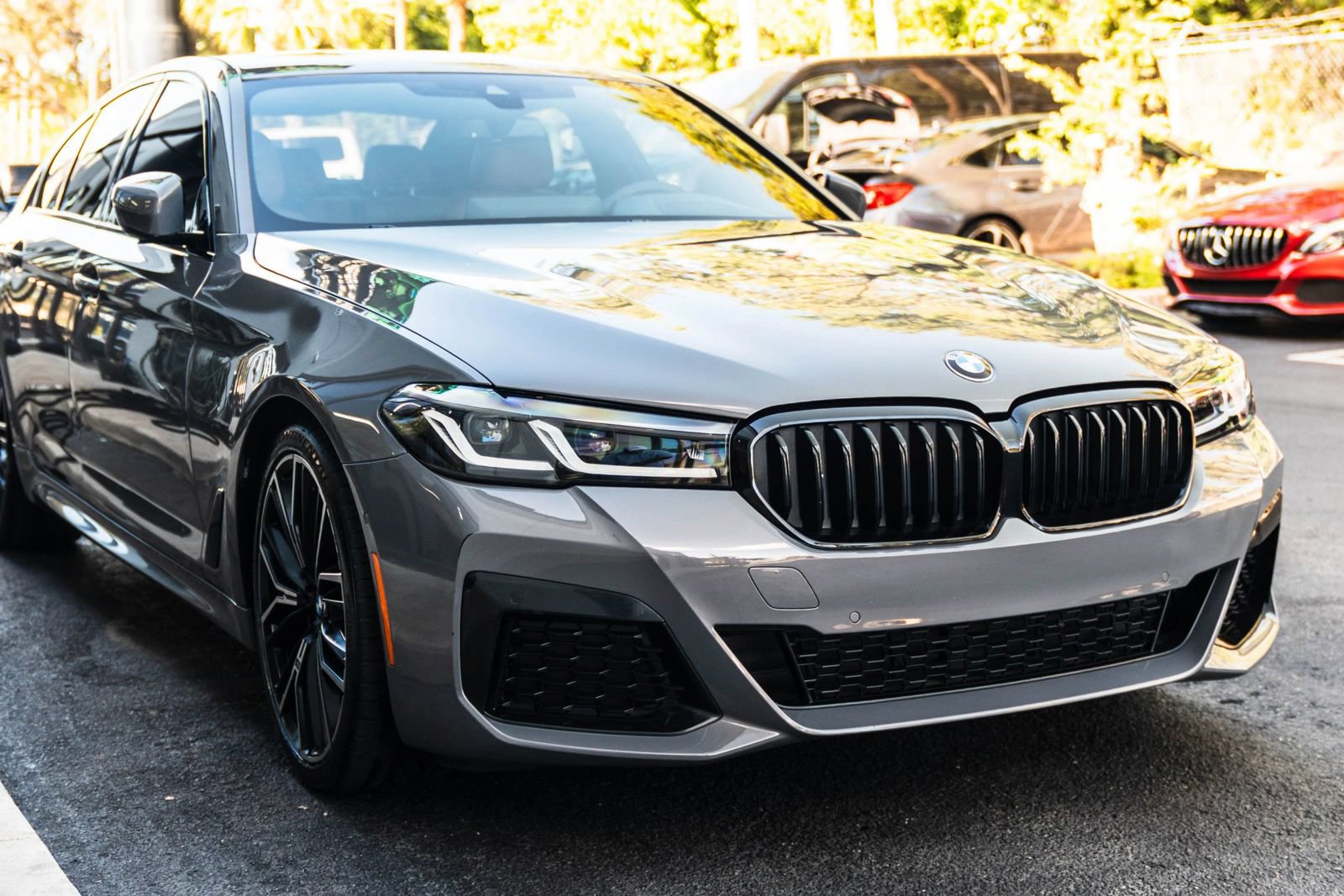Used 2021 BMW 530i w/ M Sport Package RWD image 5
