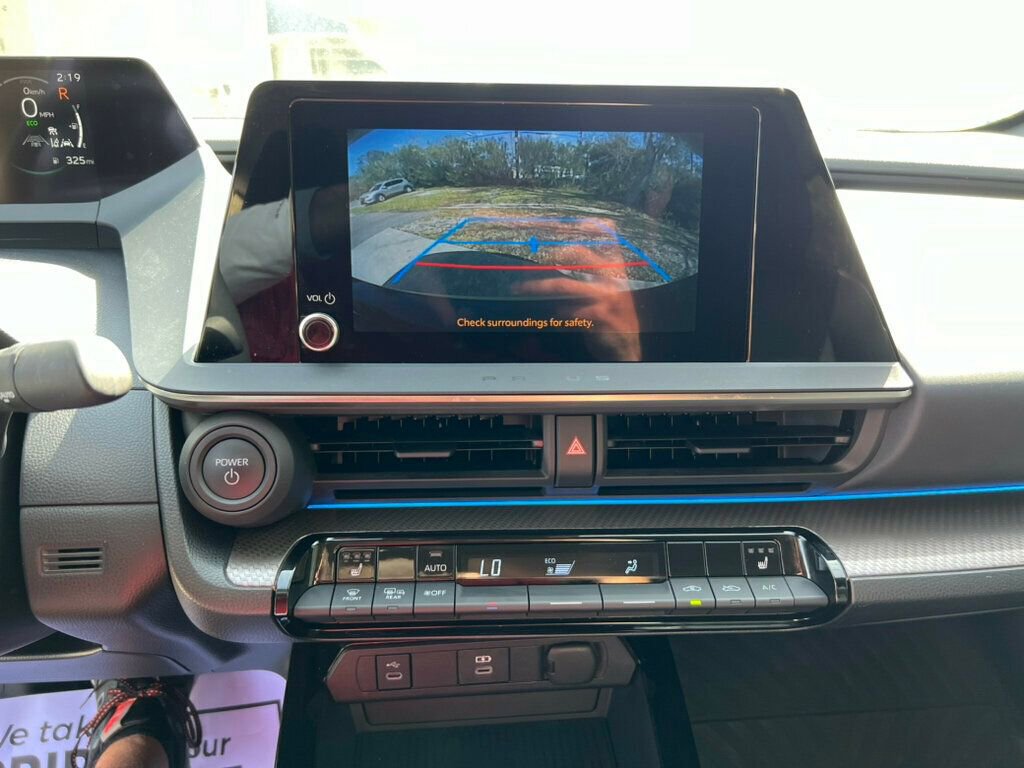 Used 2024 Toyota Prius XLE image 6