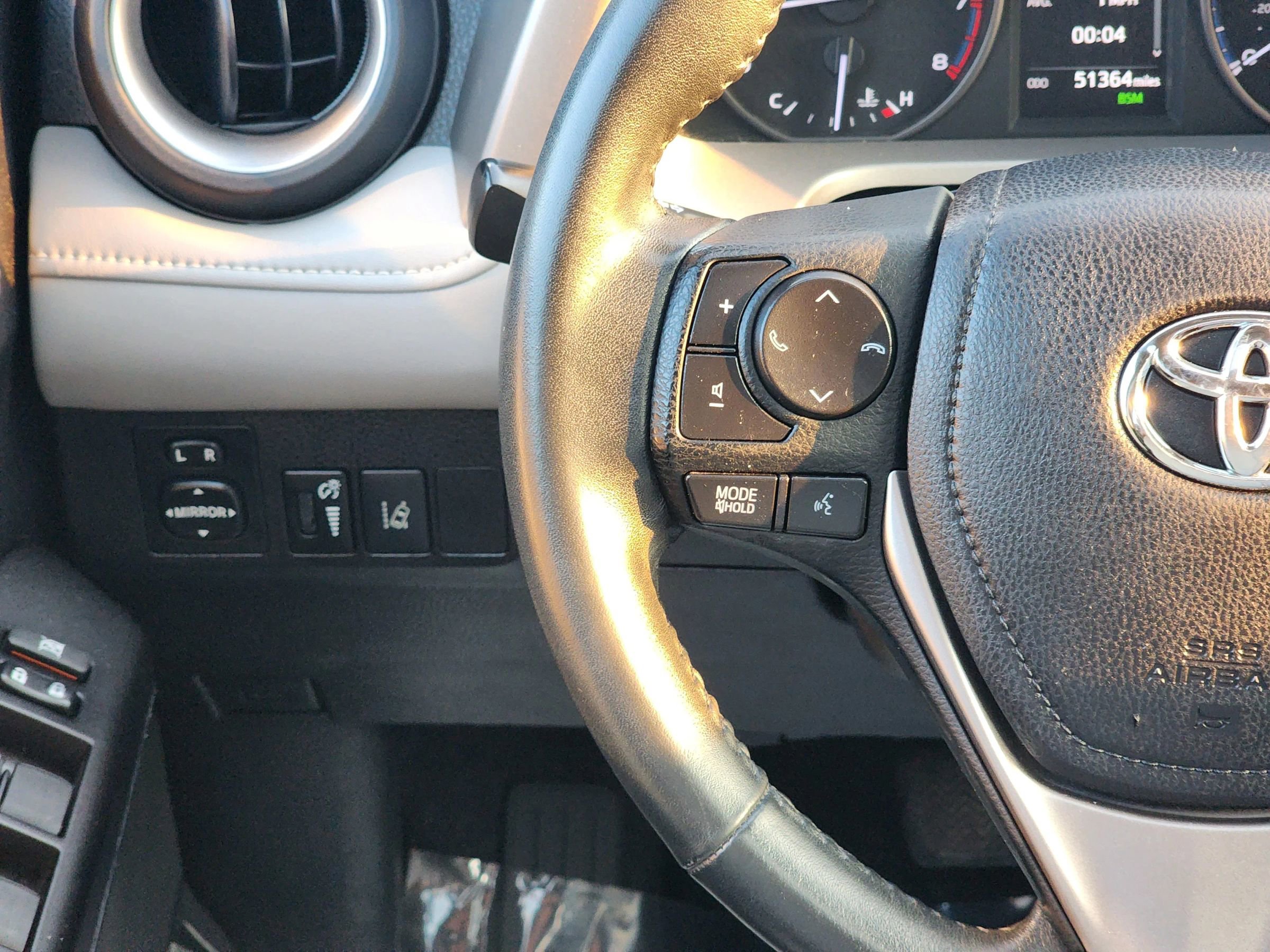 Used 2018 Toyota RAV4 XLE image 12