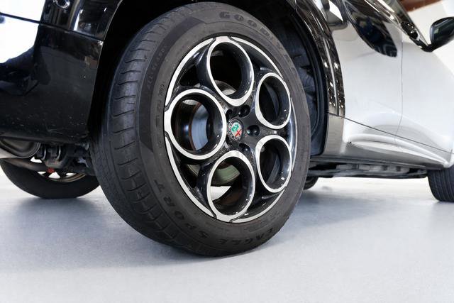 Used 2024 Alfa Romeo Tonale Ti w/ Active Assist Package image 9