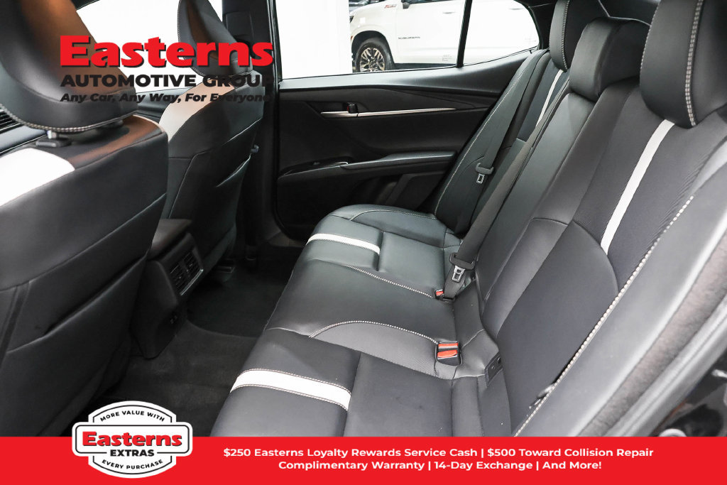 Used 2025 Toyota Camry SE FWD image 19