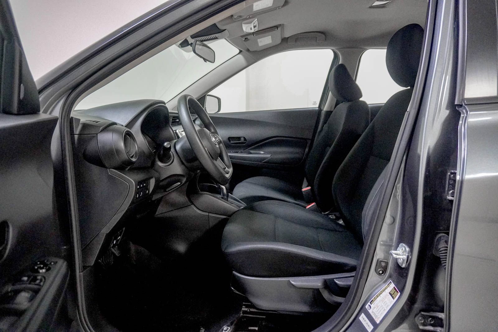 Used 2023 Nissan Kicks S FWD image 19
