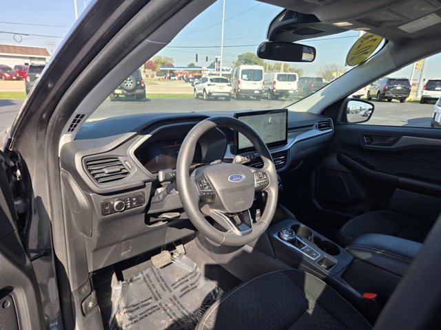 Certified 2023 Ford Escape Active w/ Tech Pack #1 FWD image 2
