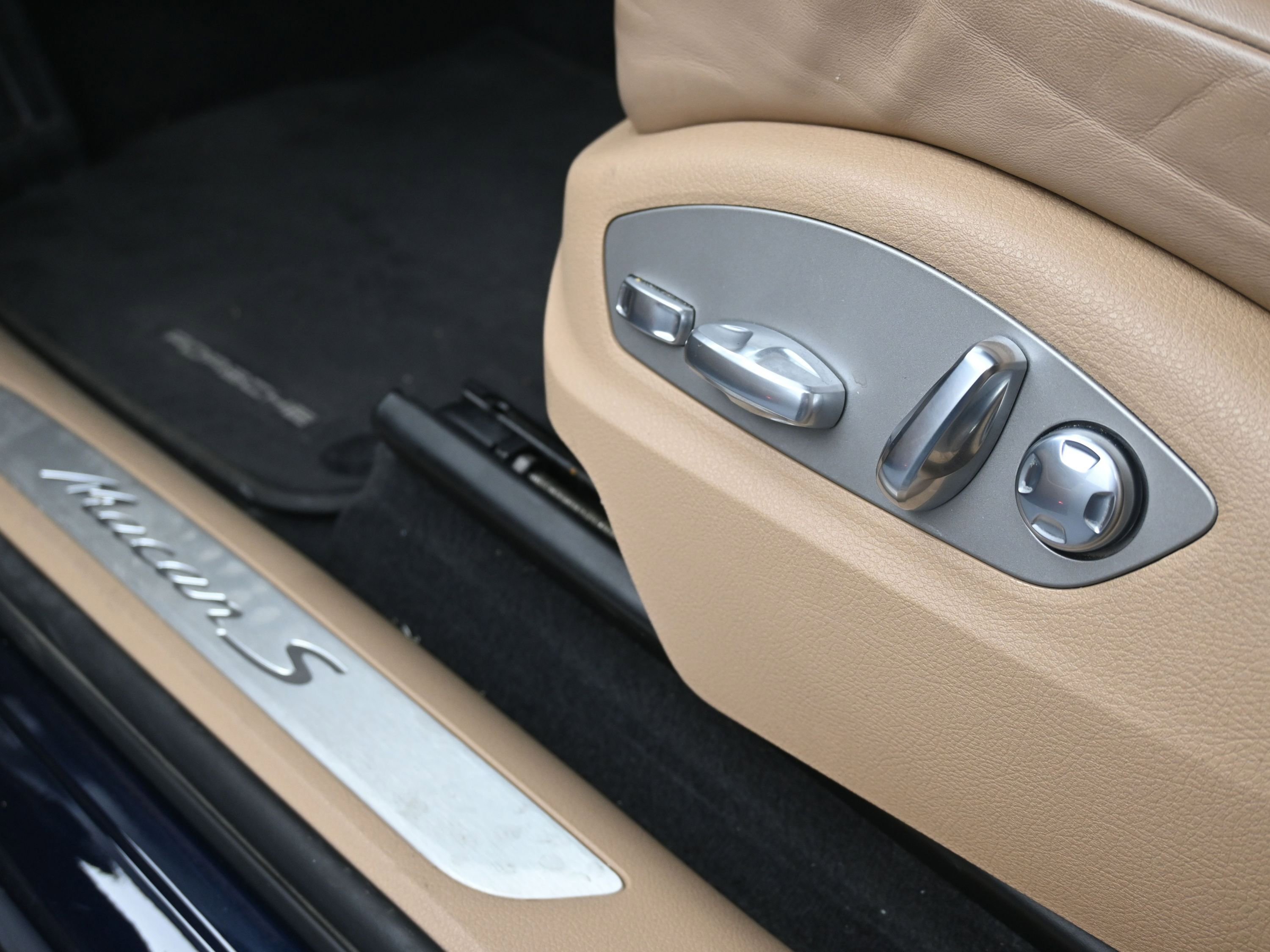 Used 2021 Porsche Macan S image 15