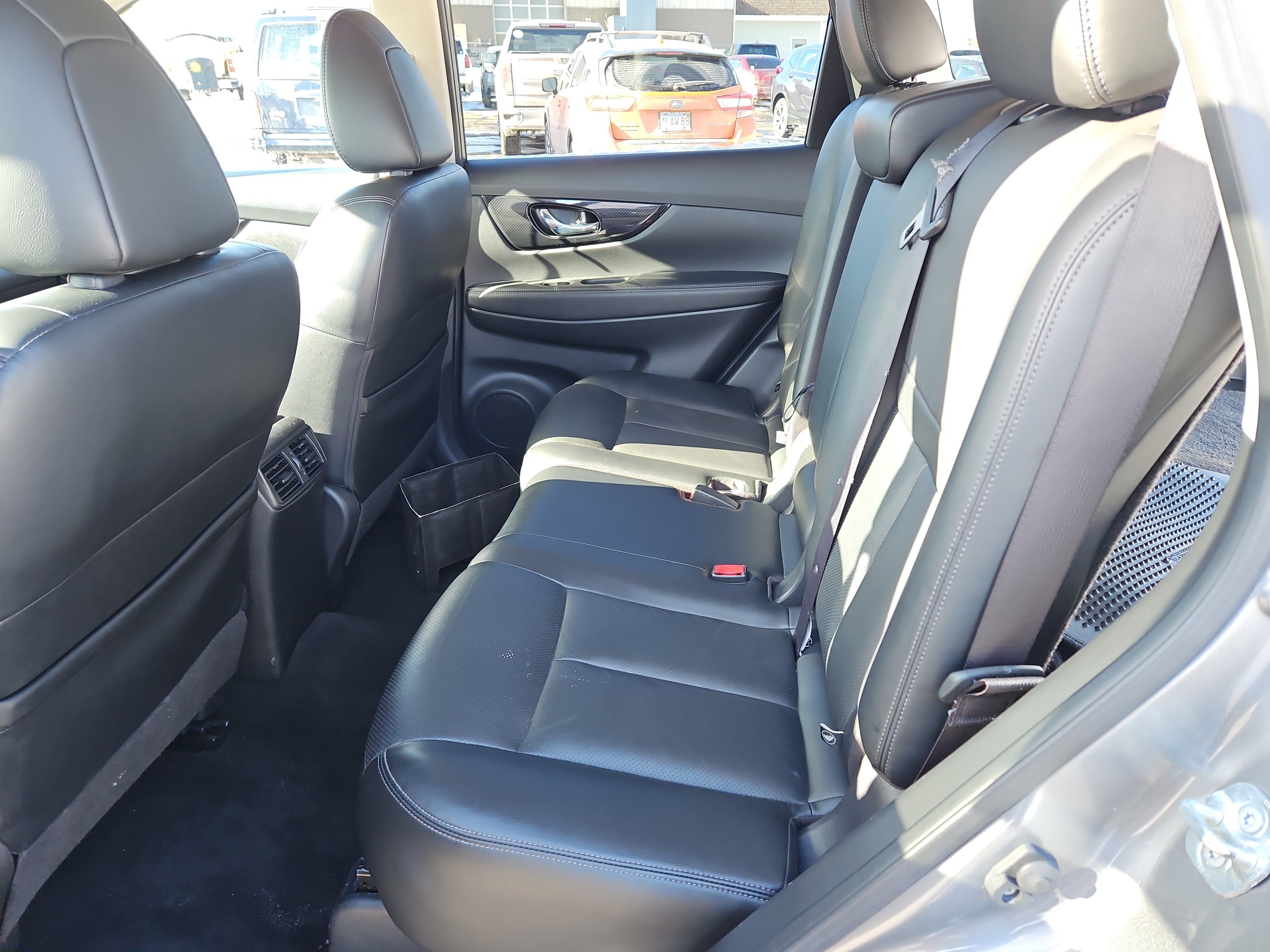 Used 2018 Nissan Rogue SL image 31