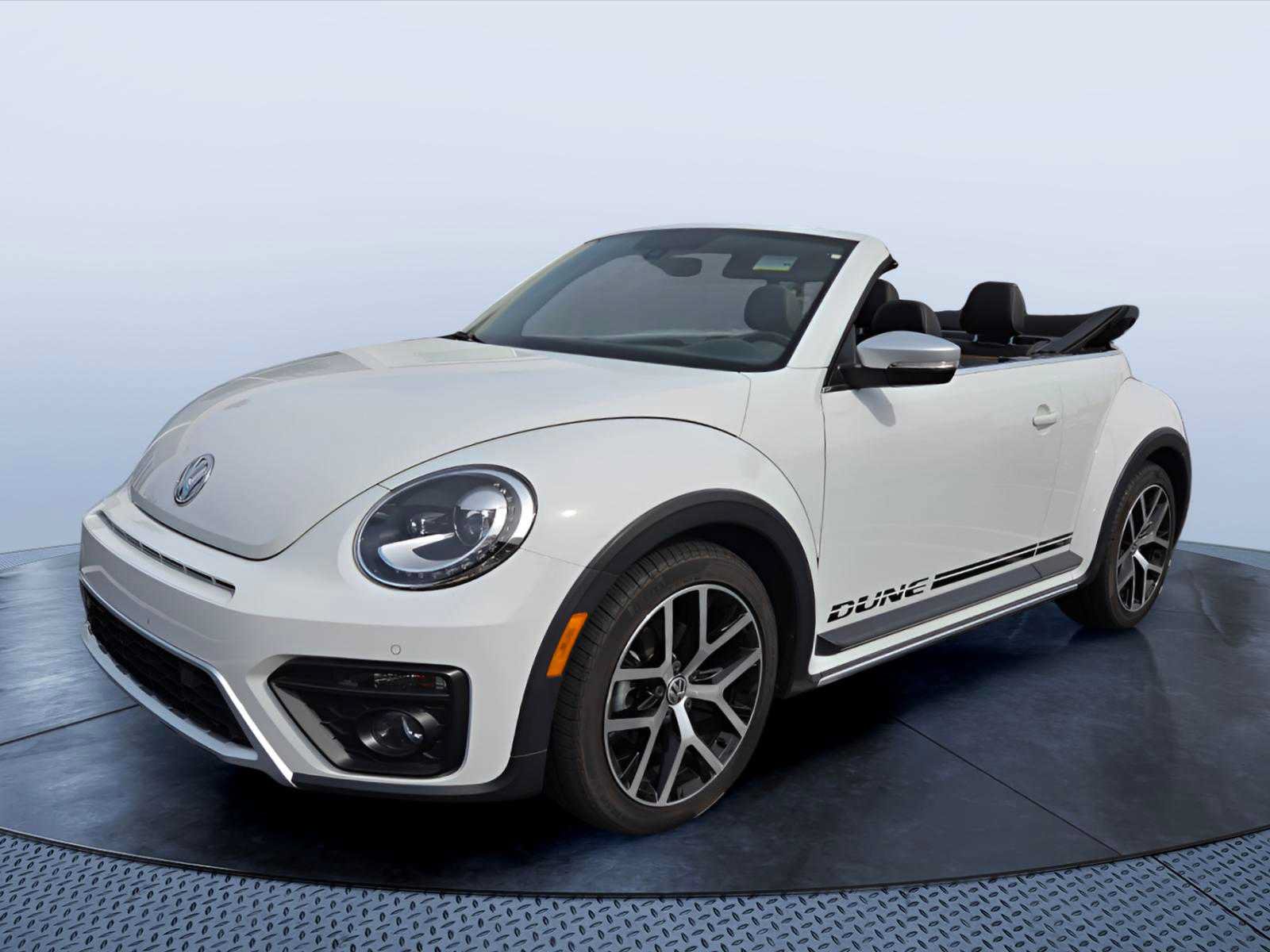 Used 2018 Volkswagen Beetle 2.0T Dune FWD image 7