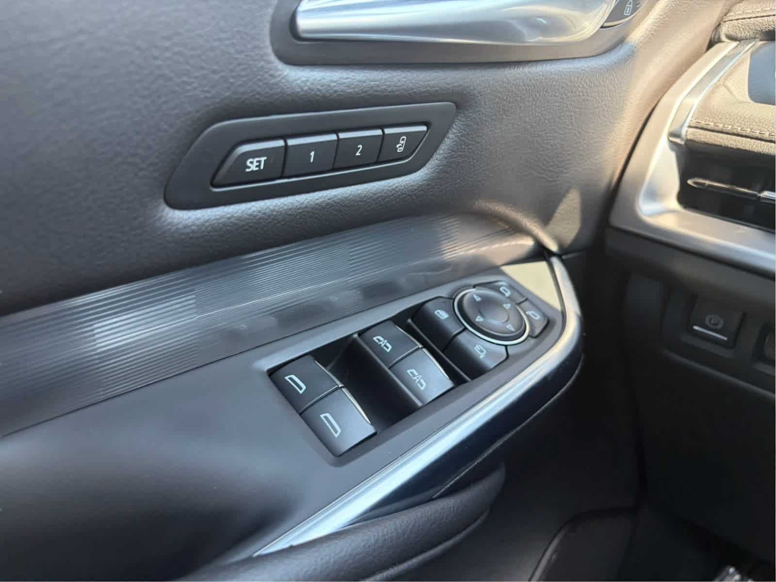 Used 2025 Cadillac XT4 Premium Luxury AWD/4WD image 13
