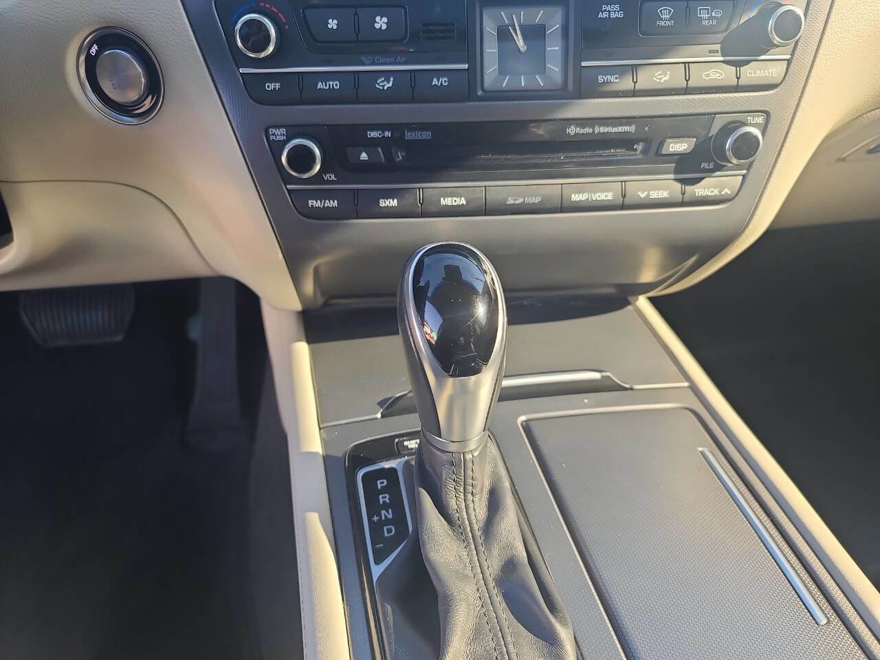 Used 2016 Hyundai Genesis 3.8 w/ Option Group 04 image 22