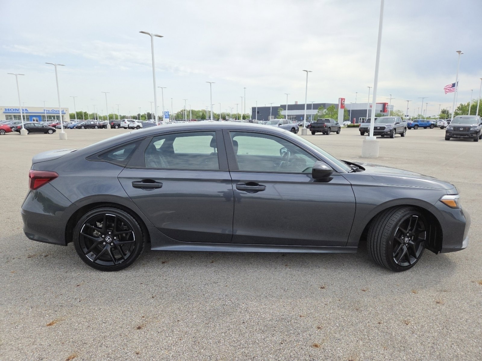 Used 2025 Honda Civic Sport image 15