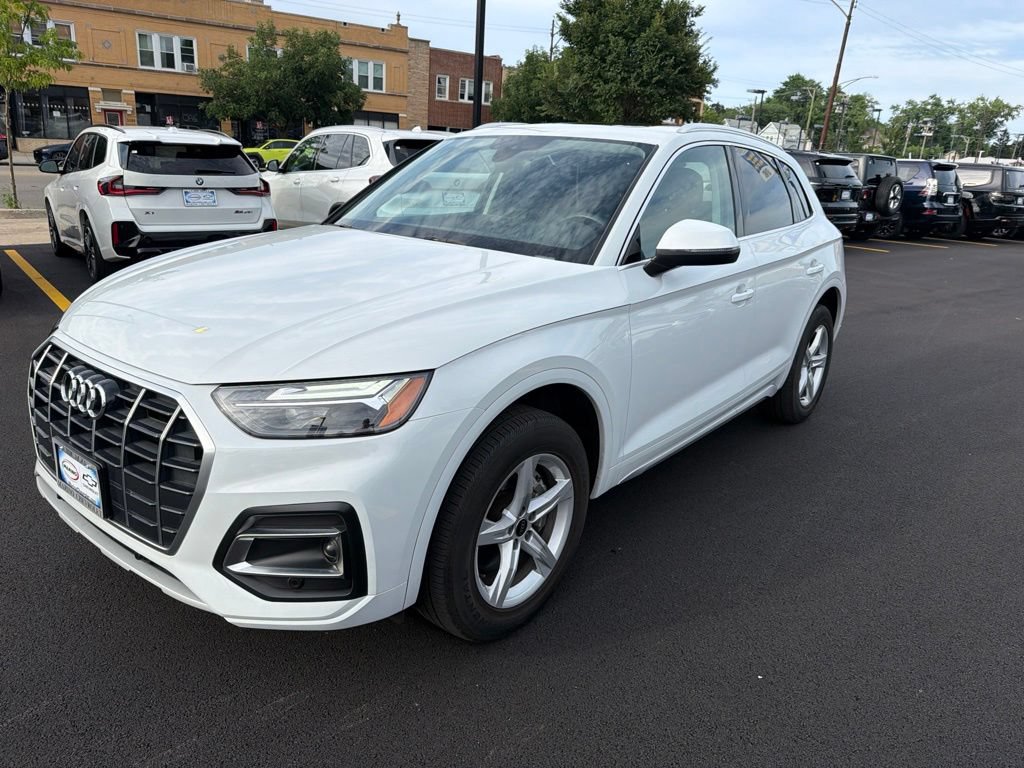 Used 2023 Audi Q5 2.0T Premium w/ Convenience Package AWD/4WD image 2
