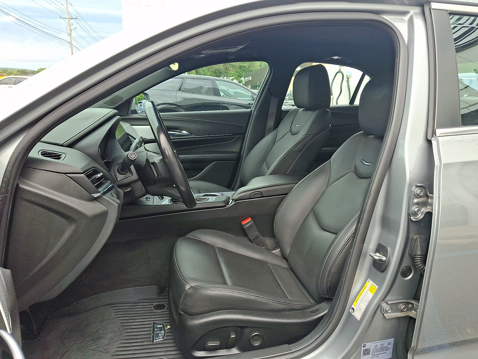 Certified 2023 Cadillac CT4 Premium Luxury AWD/4WD image 17