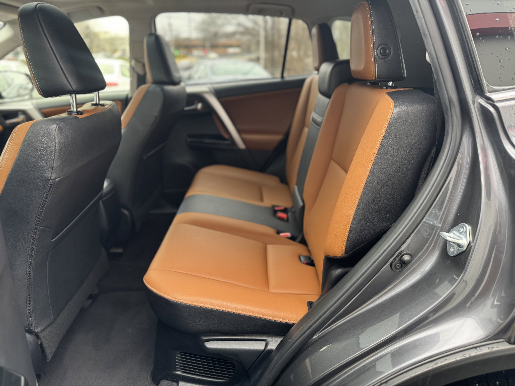 Used 2017 Toyota RAV4 Limited w/ Advanced Technology Package image 9