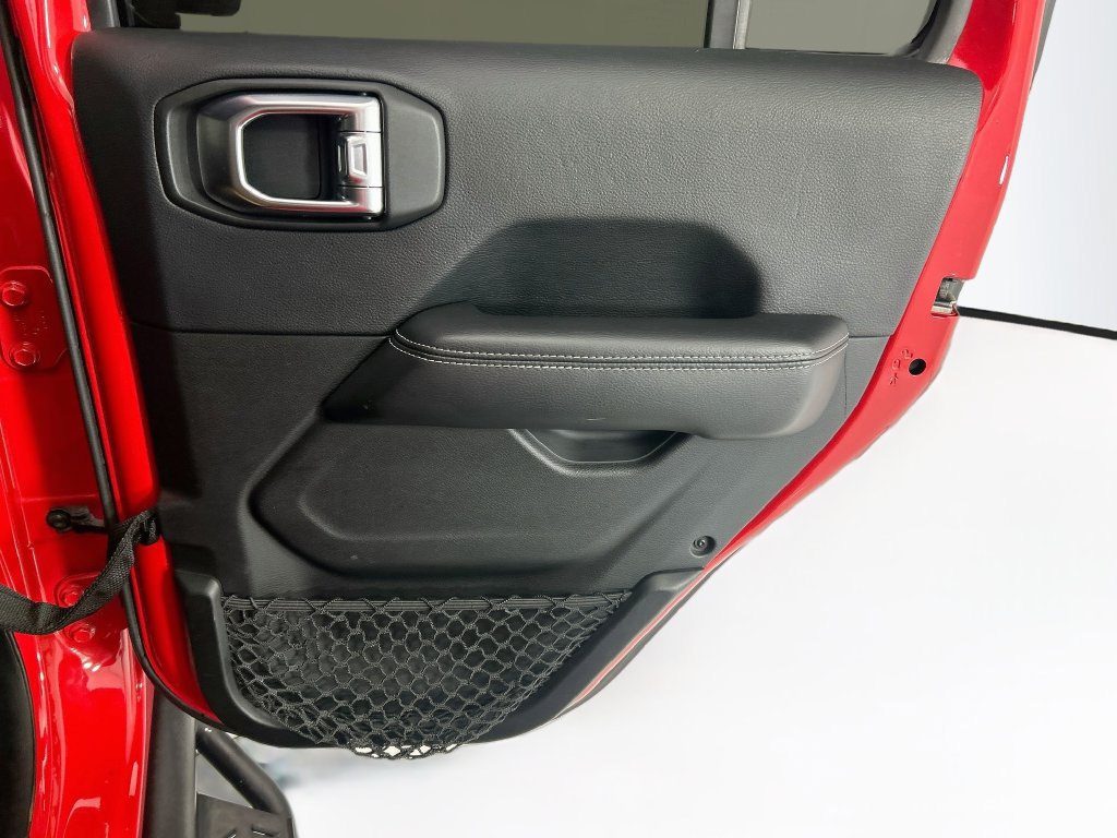 Used 2018 Jeep Wrangler Unlimited Rubicon AWD/4WD image 25