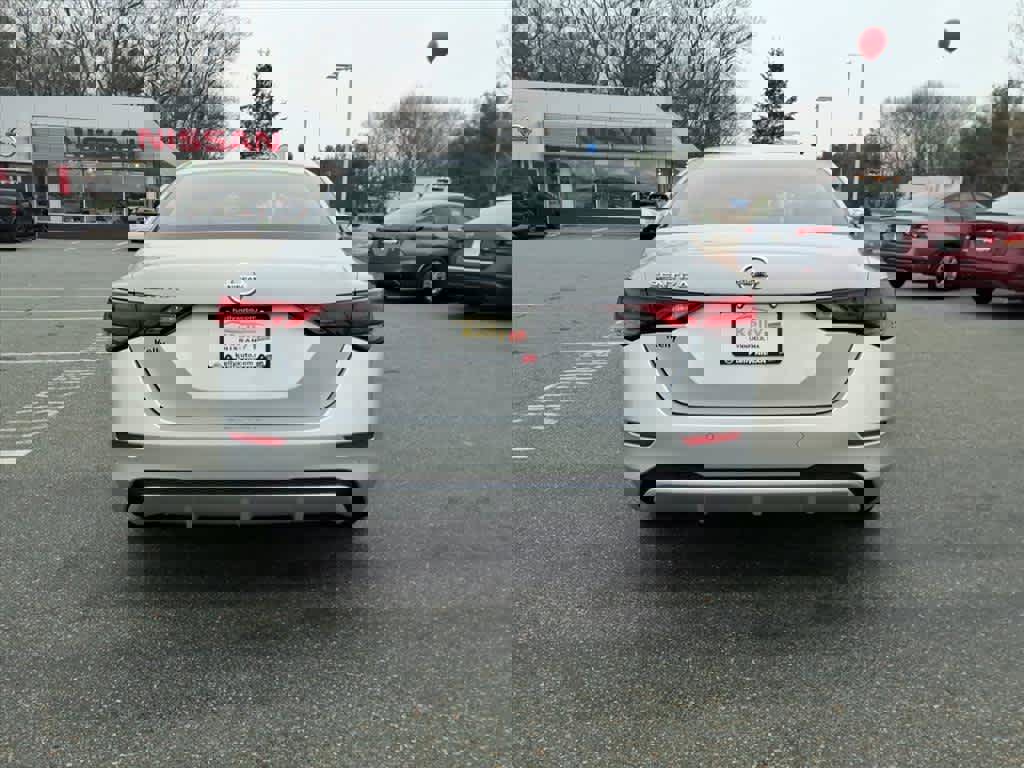 Certified 2020 Nissan Sentra S image 6