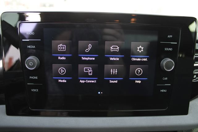 Used 2025 Volkswagen Jetta SE w/ Sunroof Package image 15