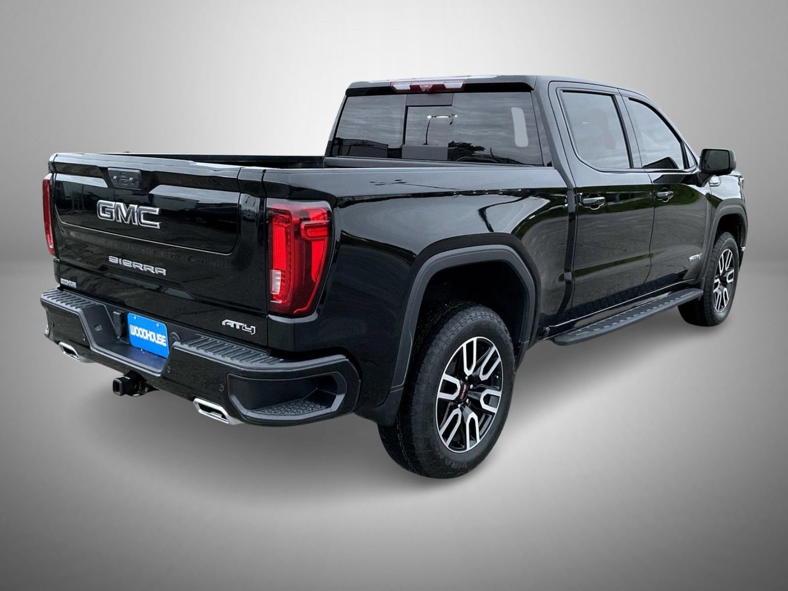 Certified 2024 GMC Sierra 1500 AT4 w/ Technology Package AWD/4WD image 5