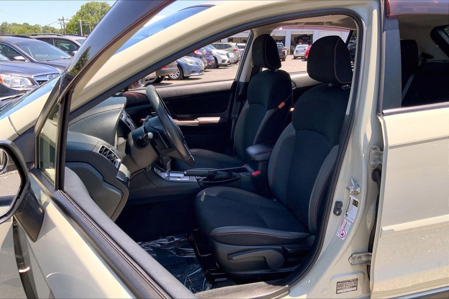 Used 2016 Subaru Crosstrek 2.0i Premium w/ Moonroof Package AWD/4WD image 8