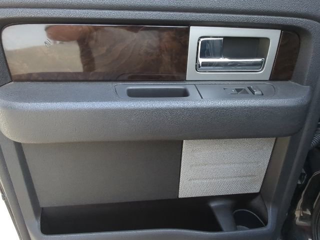 Used 2014 Ford F150 Platinum image 25