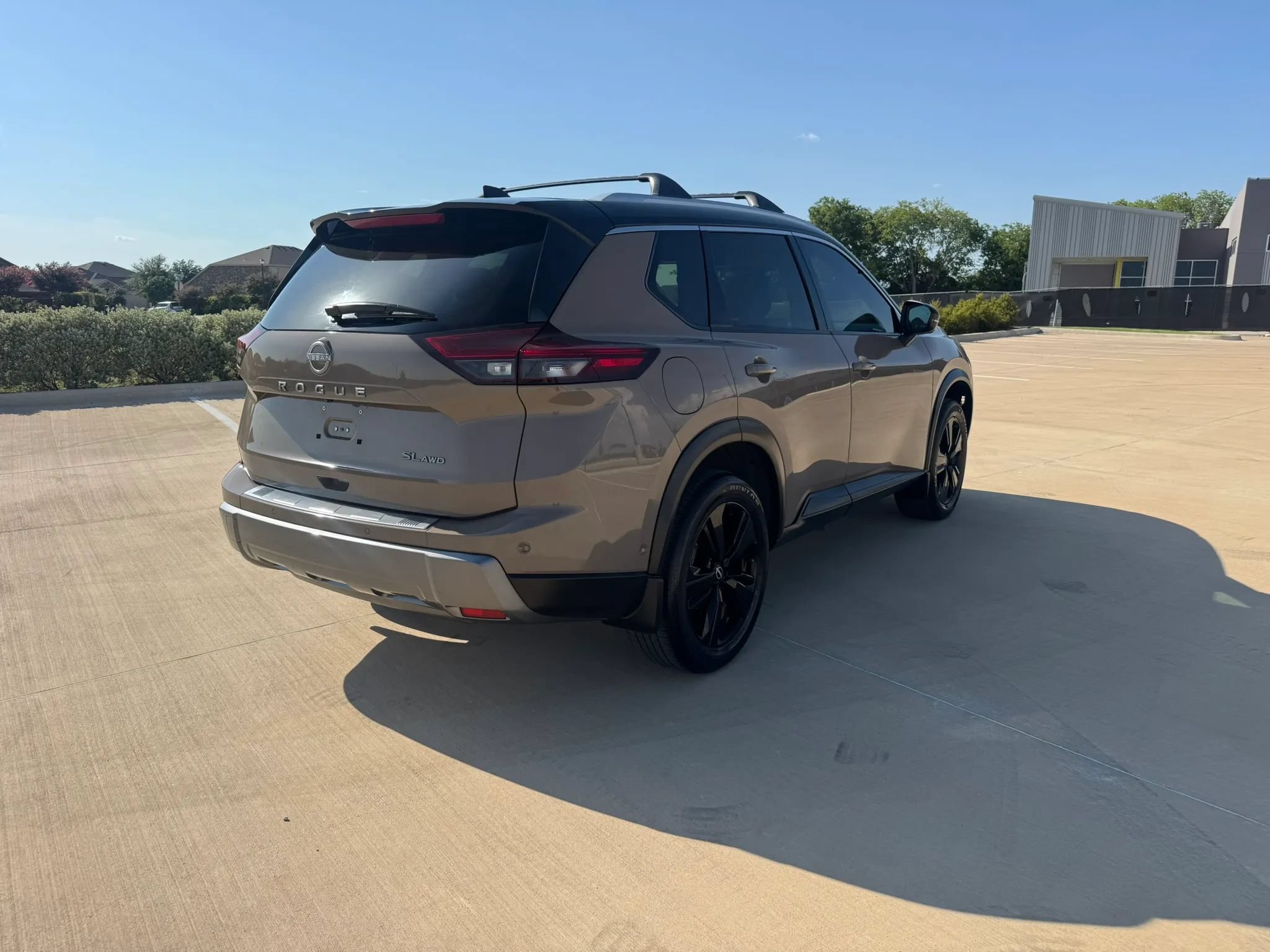 Used 2024 Nissan Rogue SL w/ SL Premium Package AWD/4WD image 6