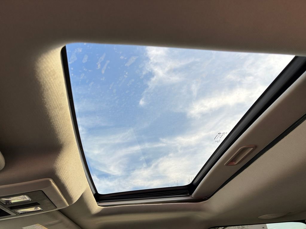 Used 2015 RAM 1500 Laramie w/ Convenience Group image 7