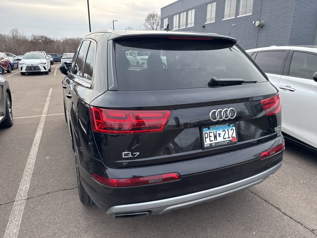 Used 2017 Audi Q7 3.0T Premium image 15